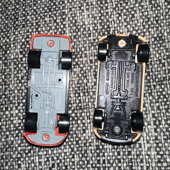 Mitsubishi Eclipse Outdoor Adventure Dora Hot Wheels 1:60 Diecast Loose & Extra - Picture 8 of 8